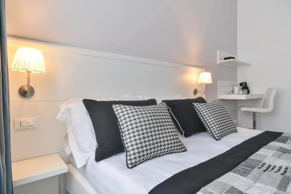Lata Luxury Rooms Roma Exterior foto